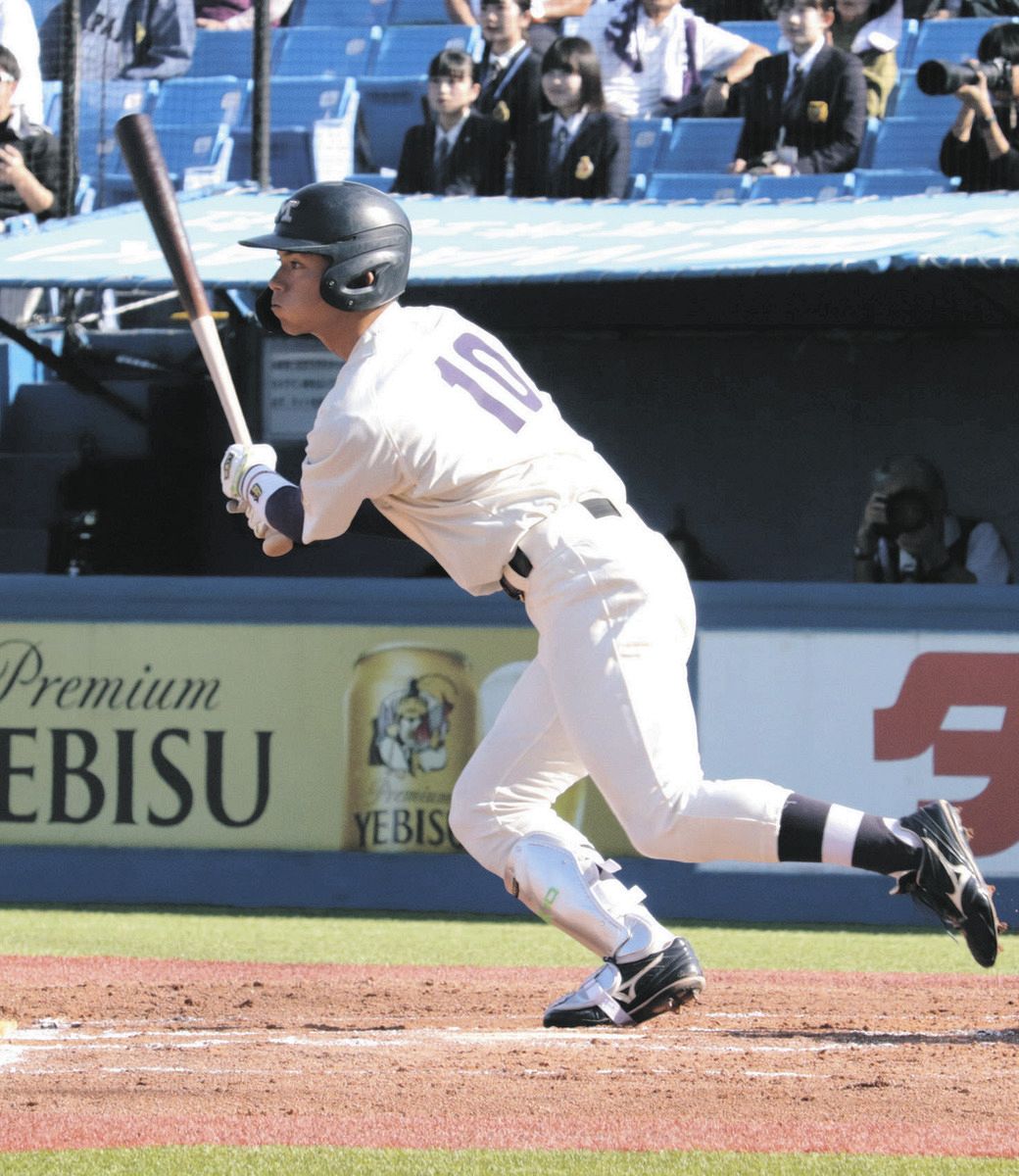 明大・宗山塁、有終の白星締め 通算118安打で岡田前阪神監督の記録抜き歴代7位に【東京六大学野球】：中日スポーツ・東京中日スポーツ