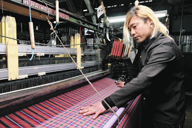 つなぐ＞ 織機に惚れ込んだ少年、33歳工場長の挑戦 尾州の毛織物