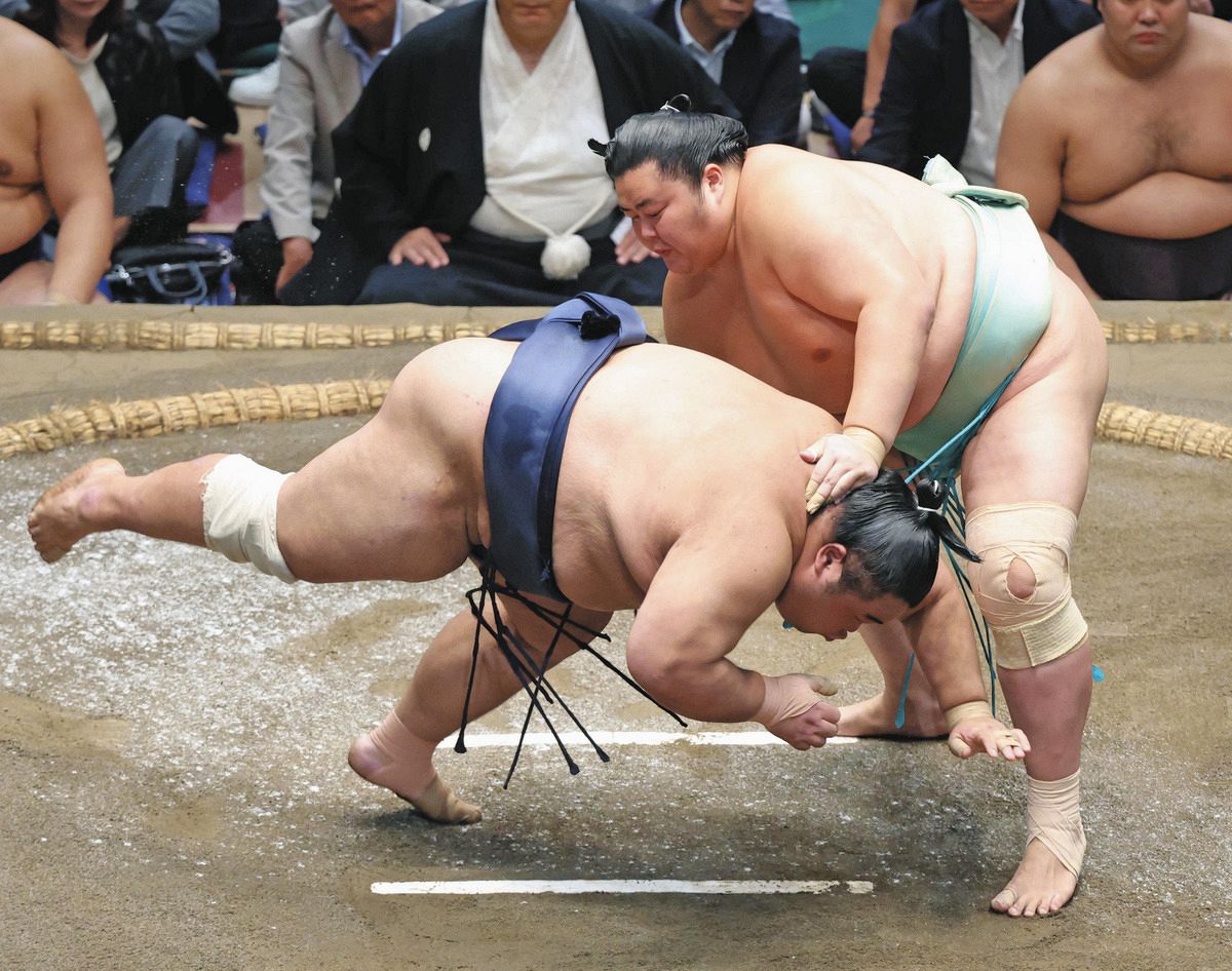 大関琴桜、初対決の藤凌駕をくだして横綱大の里と首位併走 「変わらず