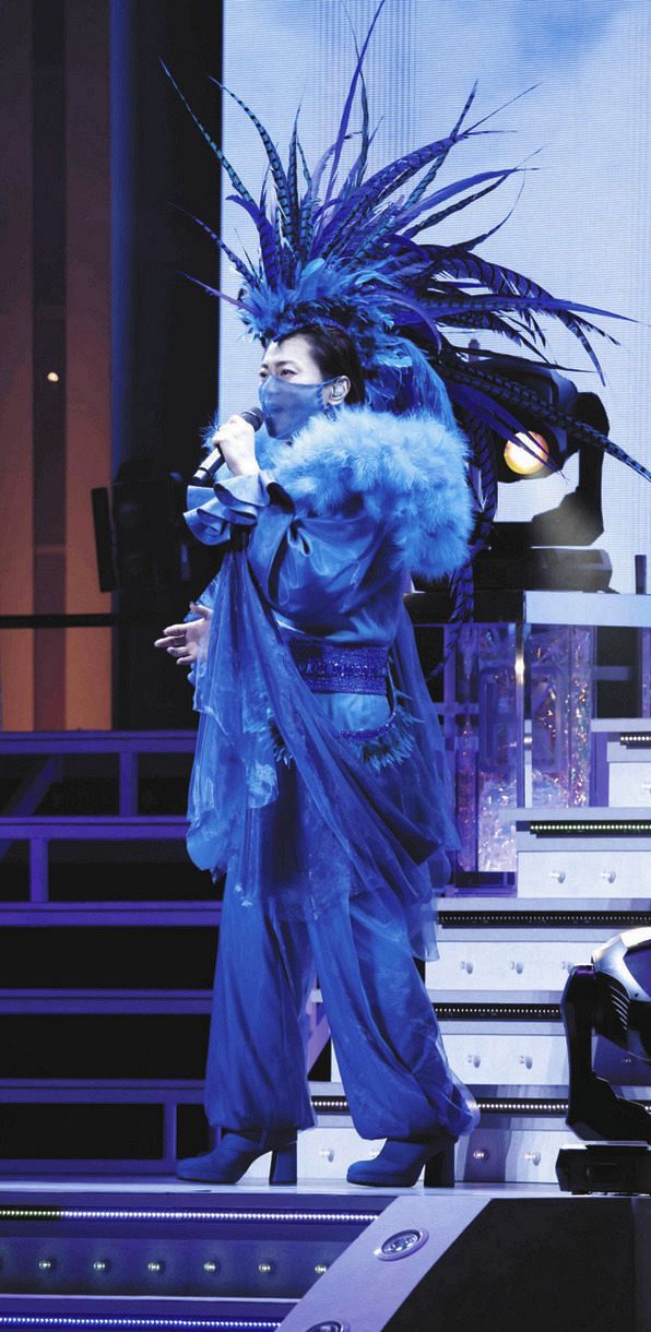 氷川きよし クリスマスコンサートで28曲熱唱 エンターテインメントの灯を消したくない 中日スポーツ 東京中日スポーツ
