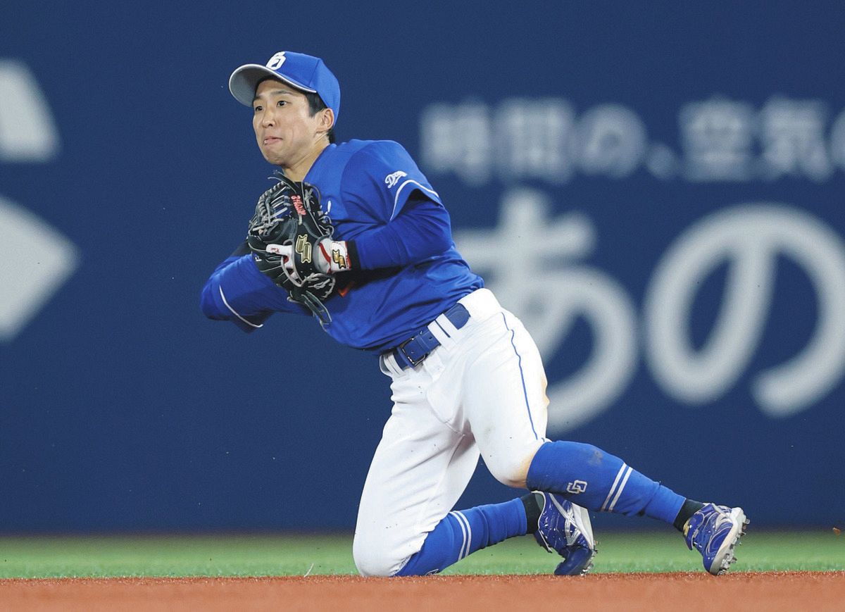 竜の忍者”中日・田中幹也、ピンチ拡大！？を試合終了に導いた好守に