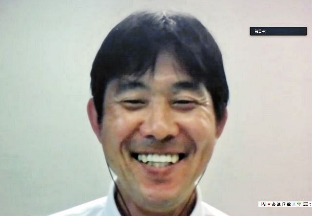 オンライン取材で笑顔を見せる日本代表の森保一監督
