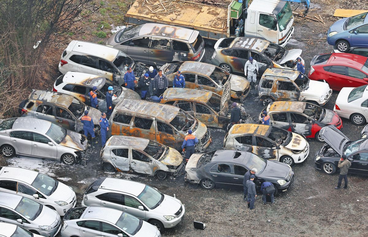 愛知・小牧で中古車17台が炎上 けが人なし：中日新聞Web