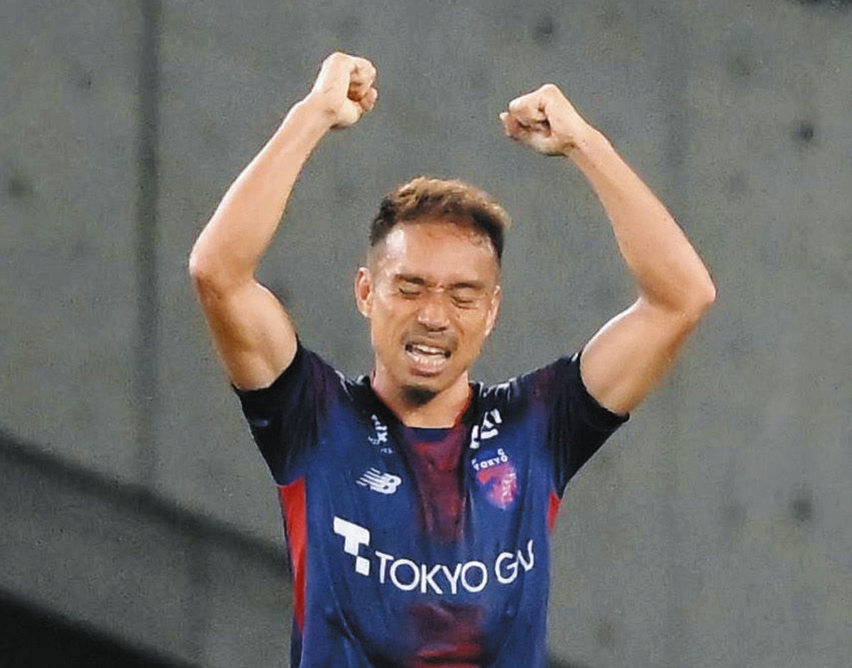 FC東京・長友佑都、13年7カ月ぶり1試合2アシスト 右サイドバック