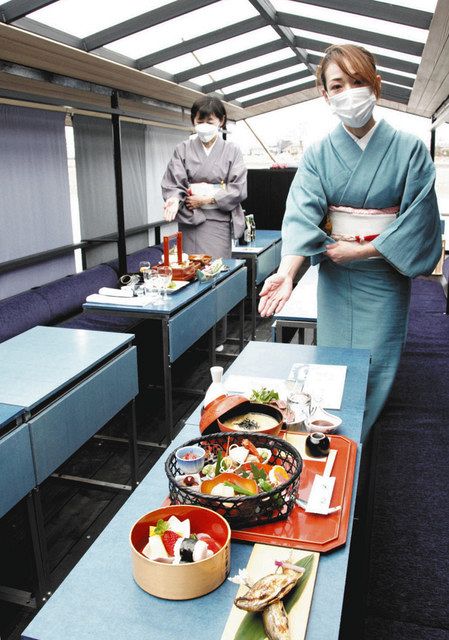 高級観覧船３隻お披露目　長良川鵜飼、県産食材の料理提供