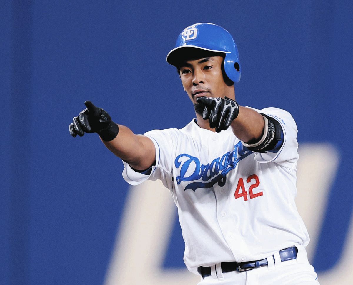 滝行ですね」中日・ブライト健太、高橋周平のサヨナラ勝ち後のイタズラ