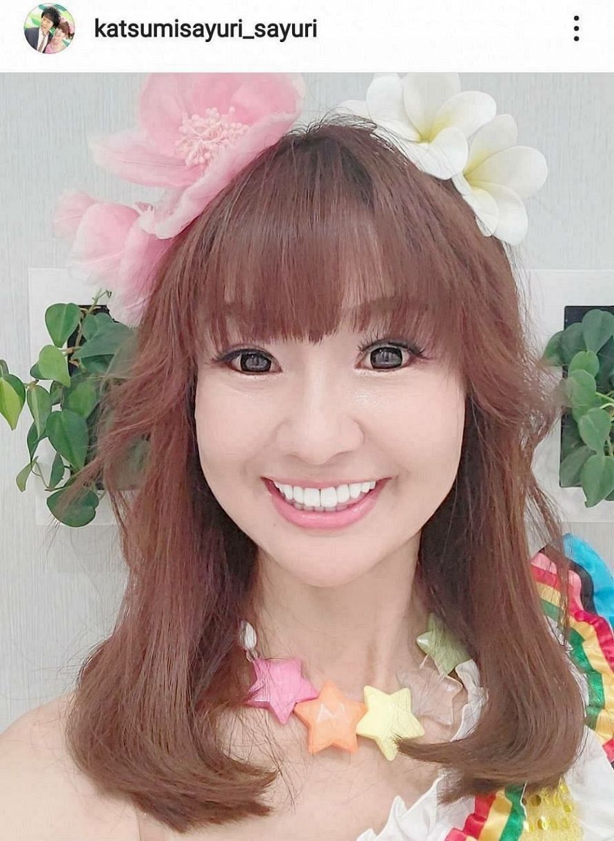 おばさん　ブルマ さゆり、白の体操服、紺の大人ブルマー姿で「祝！！53歳記念 40年ぶりに…やってみた！」：中日スポーツ・東京中日スポーツ