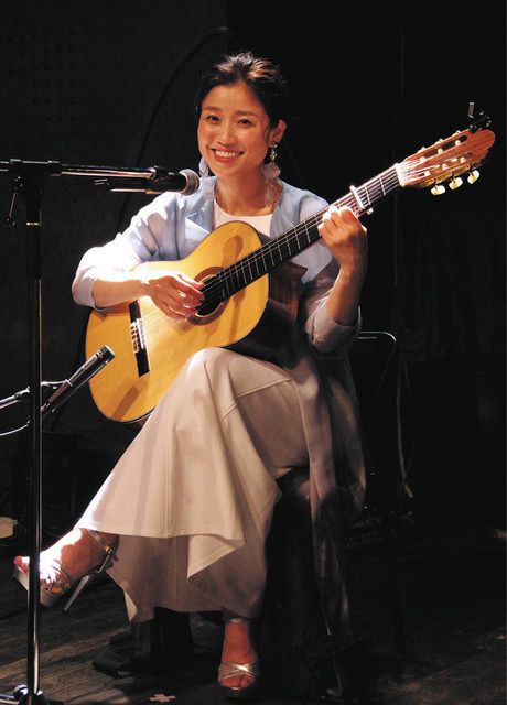 川野 川野夏美、観客を前に初の弾き語りライブ 「いつか、バンドさんとセッションも」：中日スポーツ・東京中日スポーツ