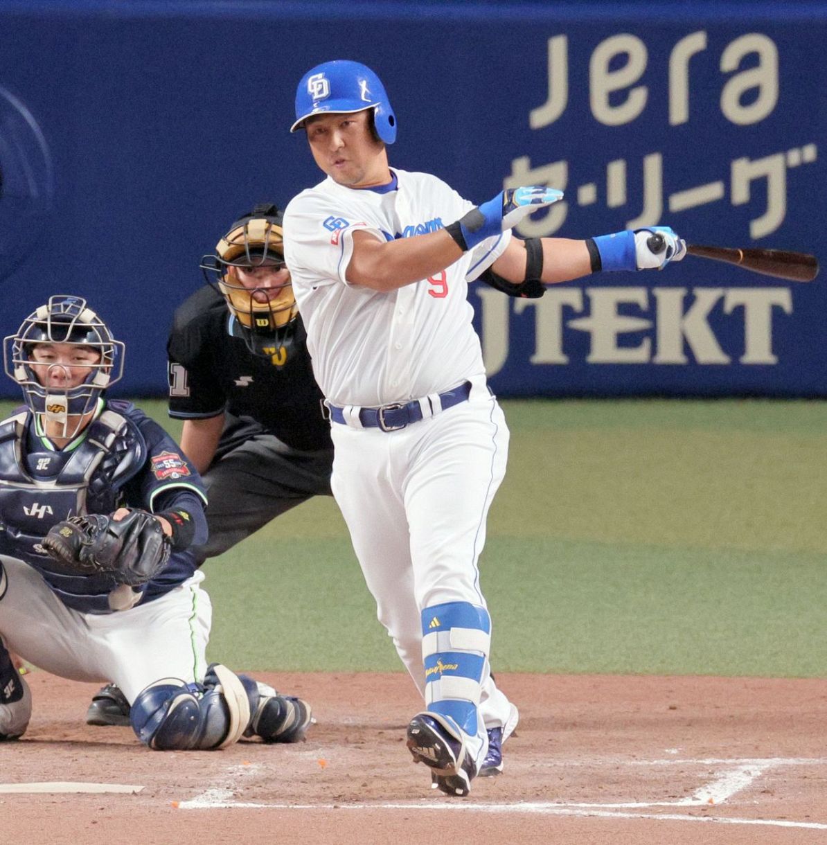 中日、完敗ムードを中島＆細川が消した！オープン戦ホーム初戦、9回に意地を見せる：中日スポーツ・東京中日スポーツ