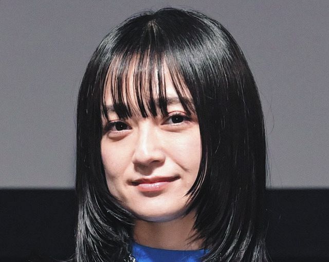 41歳・安達祐実が大人のコーデ「珍しくオールブラック」投稿にフォロワー好反応『センス抜群』：中日スポーツ・東京中日スポーツ