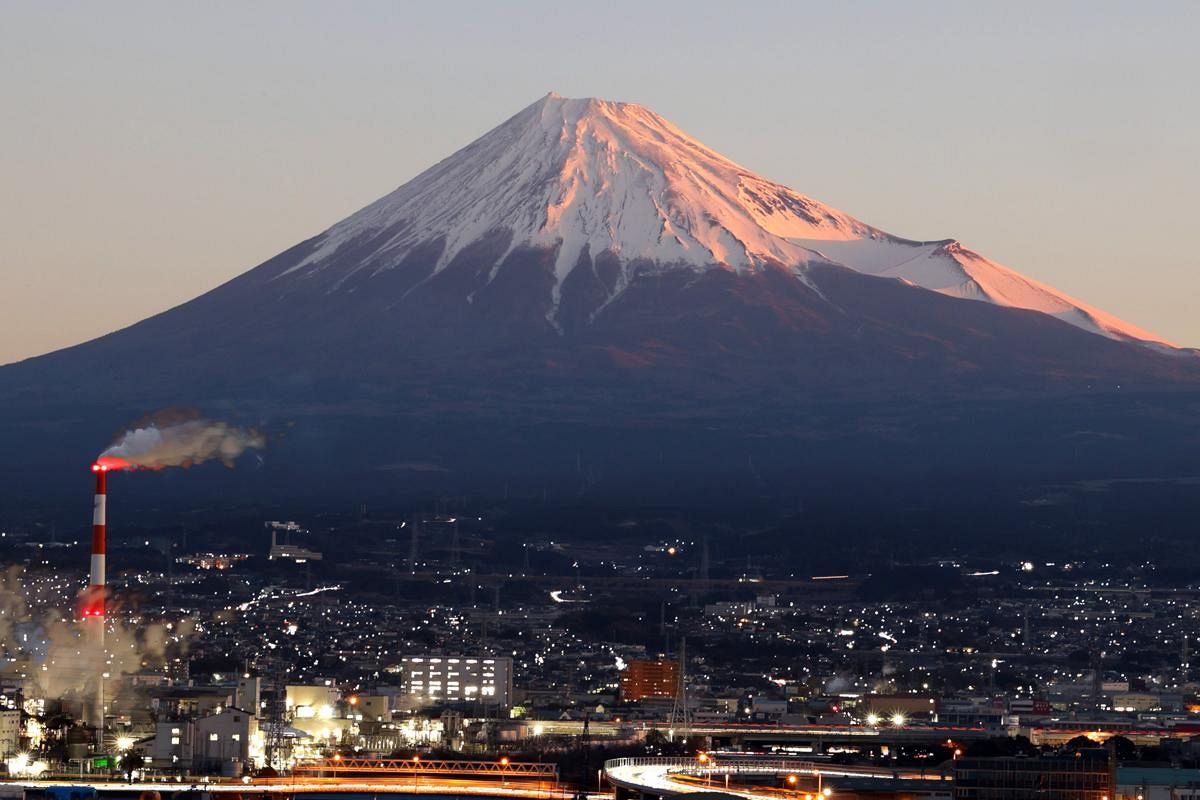 今シーズンの富士山遭難者は63人 昨年より25人増：中日新聞しずおかWeb