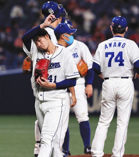 今季初登板初先発の中日 勝野6失点ko 甘く入った球を 3回は1死も取れず5連打浴びる 中日スポーツ 東京中日スポーツ 今季初登板初先発の中日 勝野6失点ko 甘く入った球を 3回は1死も取れず5連打浴びる 中日スポーツ 東京中日スポーツ