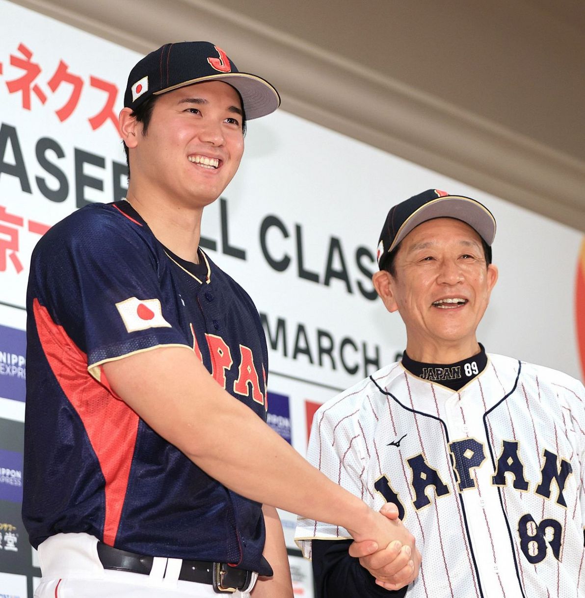 大谷翔平着用】WBC2023 デザインTシャツ 侍JAPAN Mサイズ - 野球