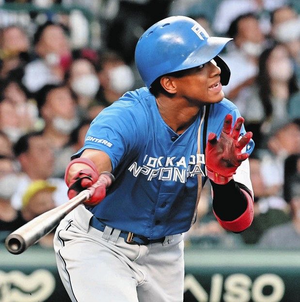 [分享] 万波中正 今天失誤過後馬上被換下場