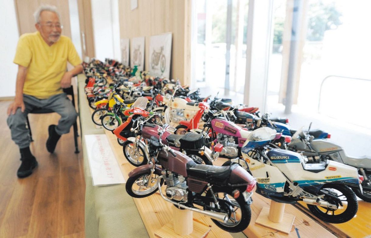 浜松の信金プラザにバイクのプラモデル展示 元技術者・川崎さん：中日新聞しずおかWeb