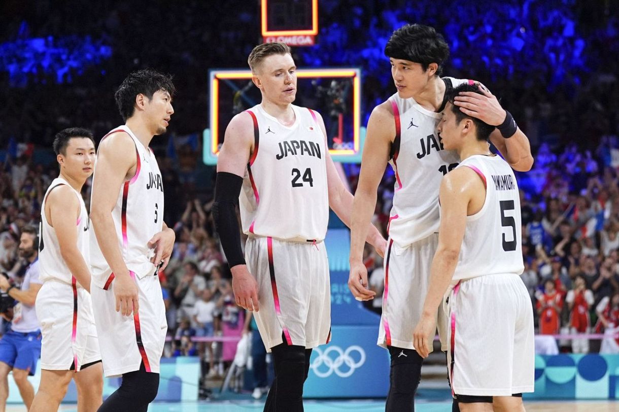 わかる人に買って欲しい 阪神タイガースグラウンドコート プロモデル