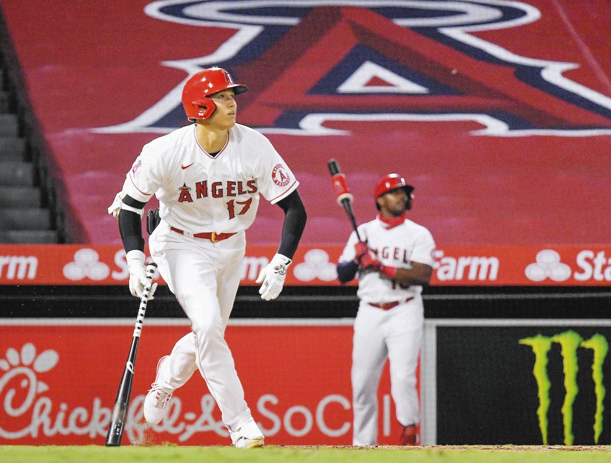 大谷の ゴルフ打ち 1号3ランに米メディアが驚いた ショーヘイがティーに戻ってきた ふくらはぎの高さの球を 中日スポーツ 東京中日スポーツ