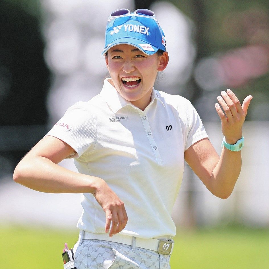 貴重 限定6枚！岩井千怜／明愛姉妹直筆サイン入りのグッズ！ 女子