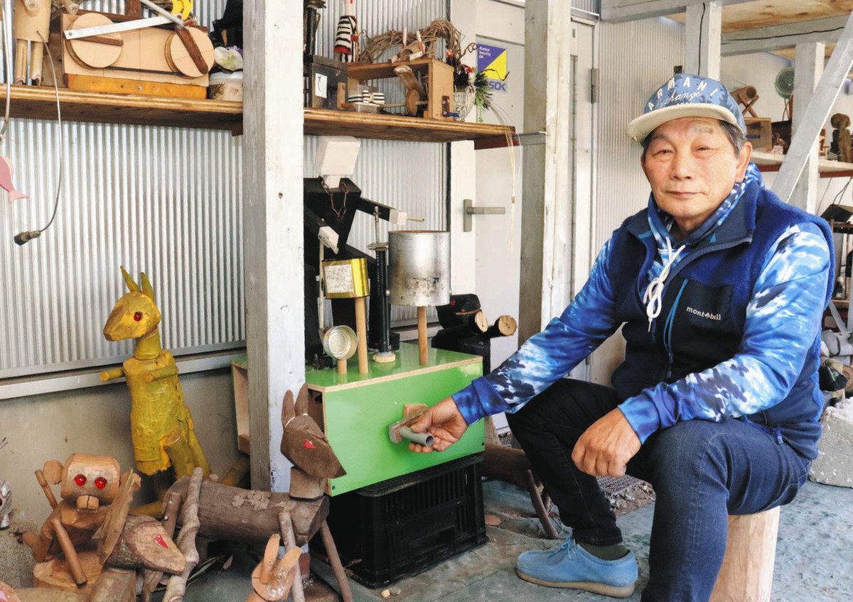 丸太や缶からからくり人形や置物 菰野で毎日楽しく「作品作り、無料で