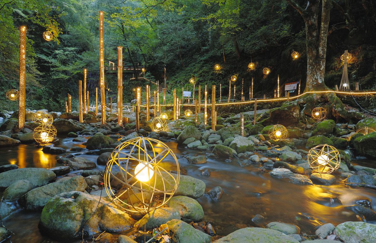 天然自然石竹林三日月灯篭・オブジェ 天然自然石竹林三日月灯篭・オブジェ・オーナメント
