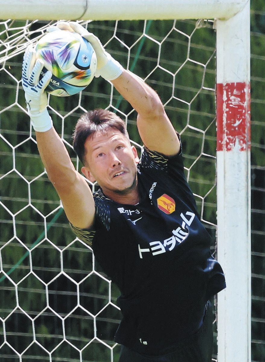名古屋グランパス】「悲観的になる必要は全くない」GKシュミット