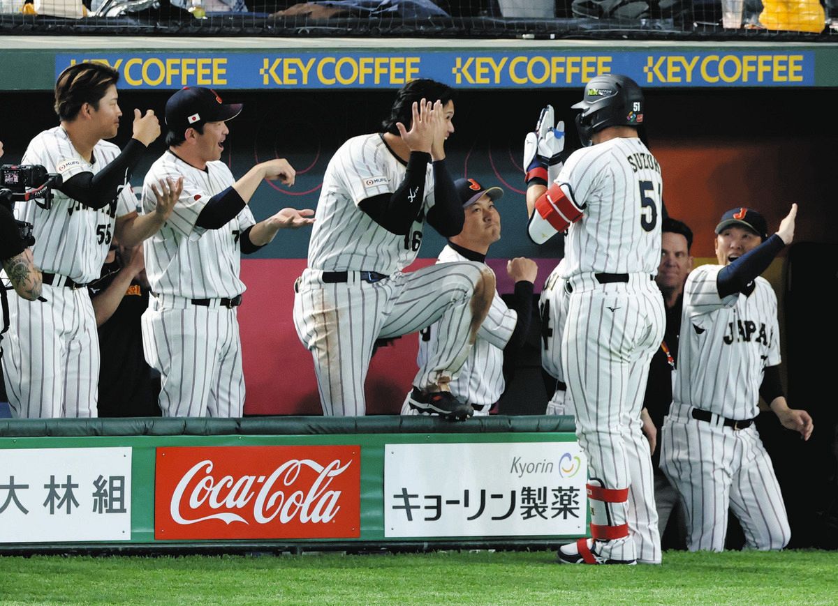 WBC2026 ガチャ　鈴木誠也　スーパーレアBIG顔パネル Amazon.co.jp: 意大利屋 鈴木誠也 Big Head 特大顔パネル WBC 日本代表