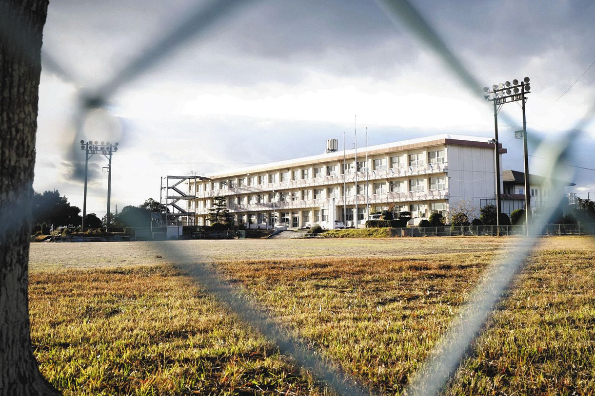 ３年の男子生徒が刺殺される事件が起きた愛知県弥富市の市立中学校