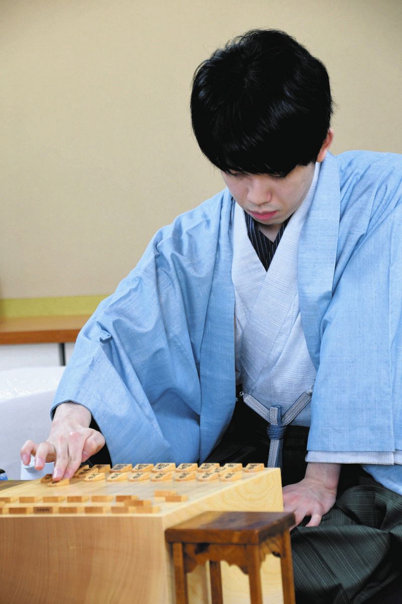 藤井聡太叡王、敗れる タイトル戦連勝「16」でストップ 止めたのは21歳
