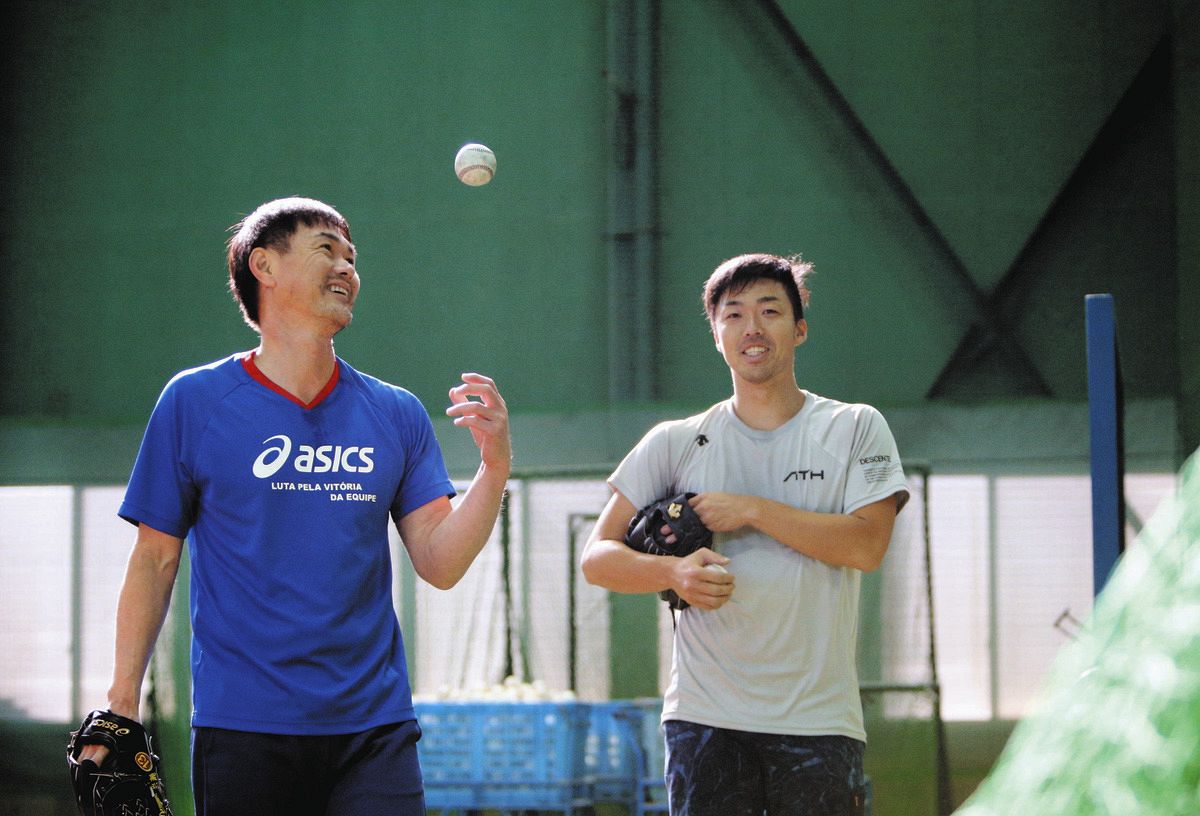 岩瀬仁紀投手のアンダーシャツ iws612-jlp14401001_thum.jpg