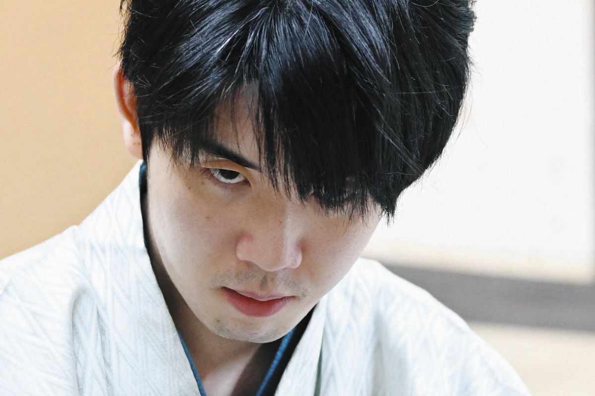 将棋の名人戦、藤井聡太六冠が4連覇 糸谷哲郎九段に4連勝で防衛：中