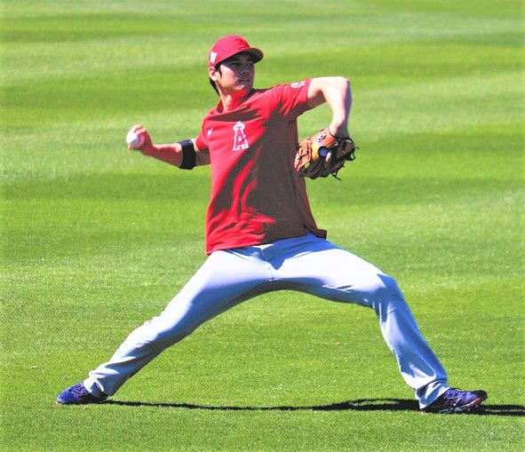 大谷翔平ついにキャンプイン 初日から投げて打って走ってとエンジン全開 打では140m特大弾も Mlb 中日スポーツ 東京中日スポーツ 大谷翔平ついにキャンプイン 初日から投げて打って走ってとエンジン全開 打では140m特大弾も Mlb 中日スポーツ 東京中日スポーツ