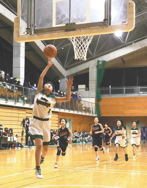 卒団前に仲間とミニバスケ 県内８クラブ 伊那で記念大会 中日新聞web