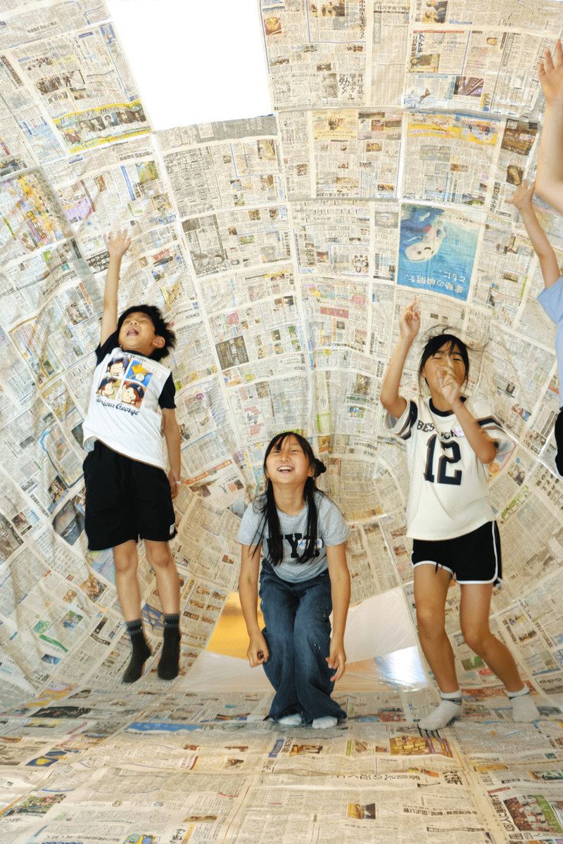 新聞紙、ビニールで 膨らむドーム作り 珠洲・宝立小中で催し：北陸中日