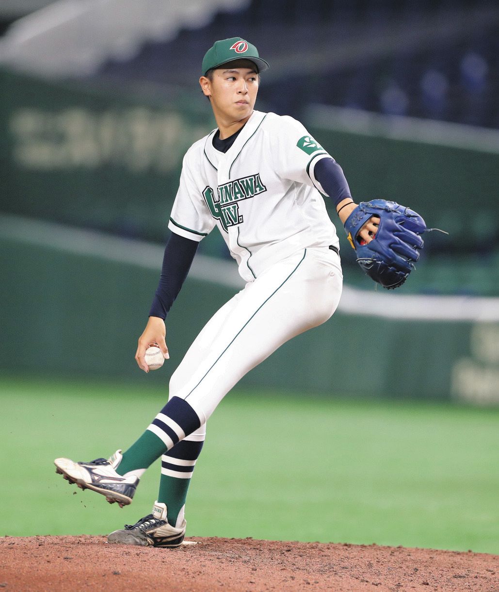 写真】沖縄大・仲地礼亜の投球フォーム：中日スポーツ・東京中日スポーツ