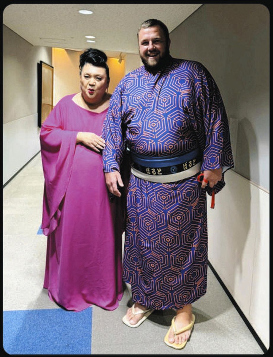 ◇元把瑠都カイド・ホーヴェルソンさん、マツコ・デラックスと【写真