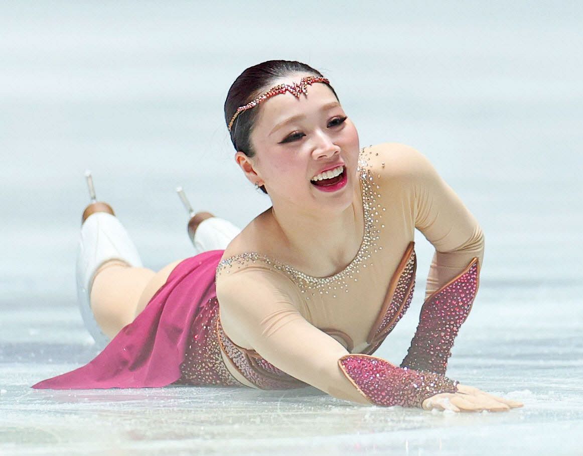 ◇フィギュア・樋口新葉、「最後だからいっか」氷上で大の字【写真複数