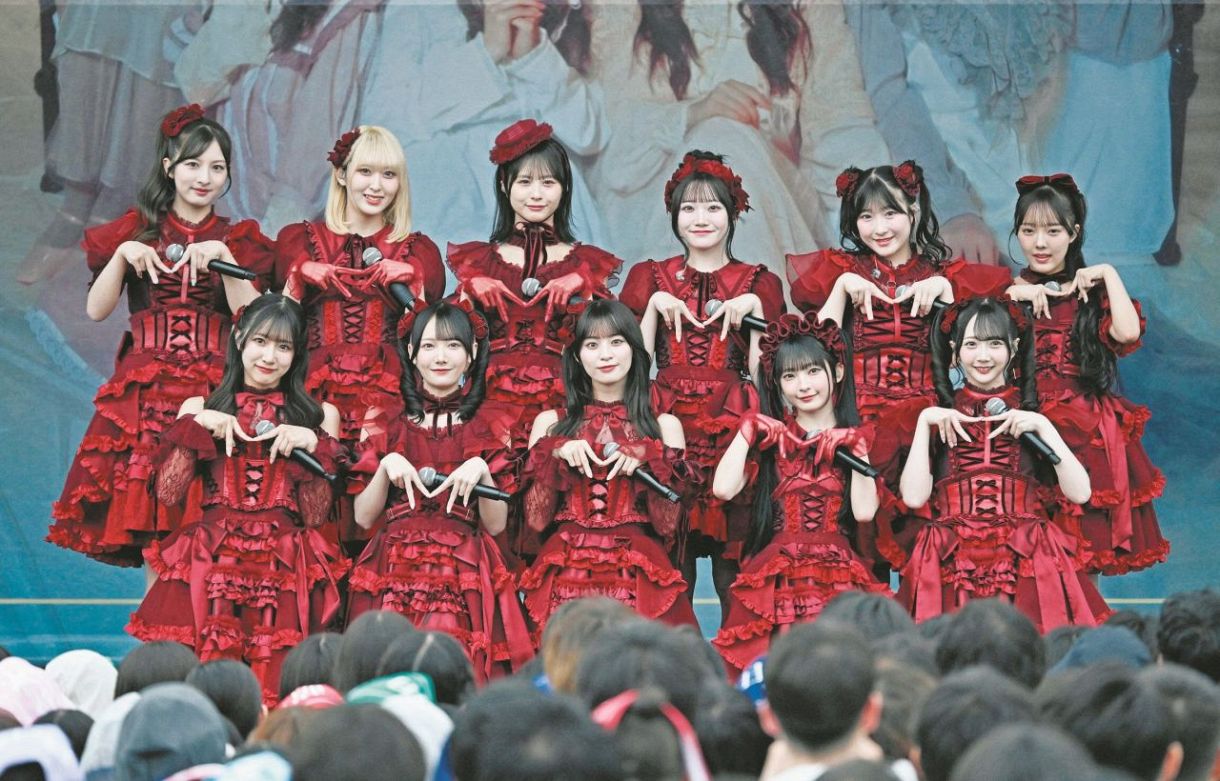 ≠MEが最新シングル発売記念イベントを開催 冨田菜々風は「天気が
