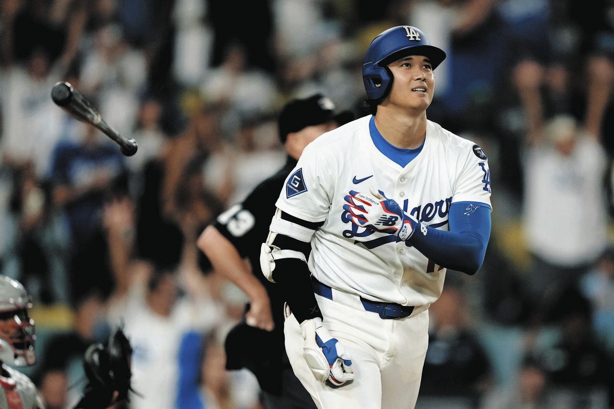 ドジャース 大谷翔平
ボブルヘッド ミニ
ホームユニフォーム
4.5インチ 大谷翔平、52号逆転3ラン、”本拠地ラスト先発”カーショーの負けを消す