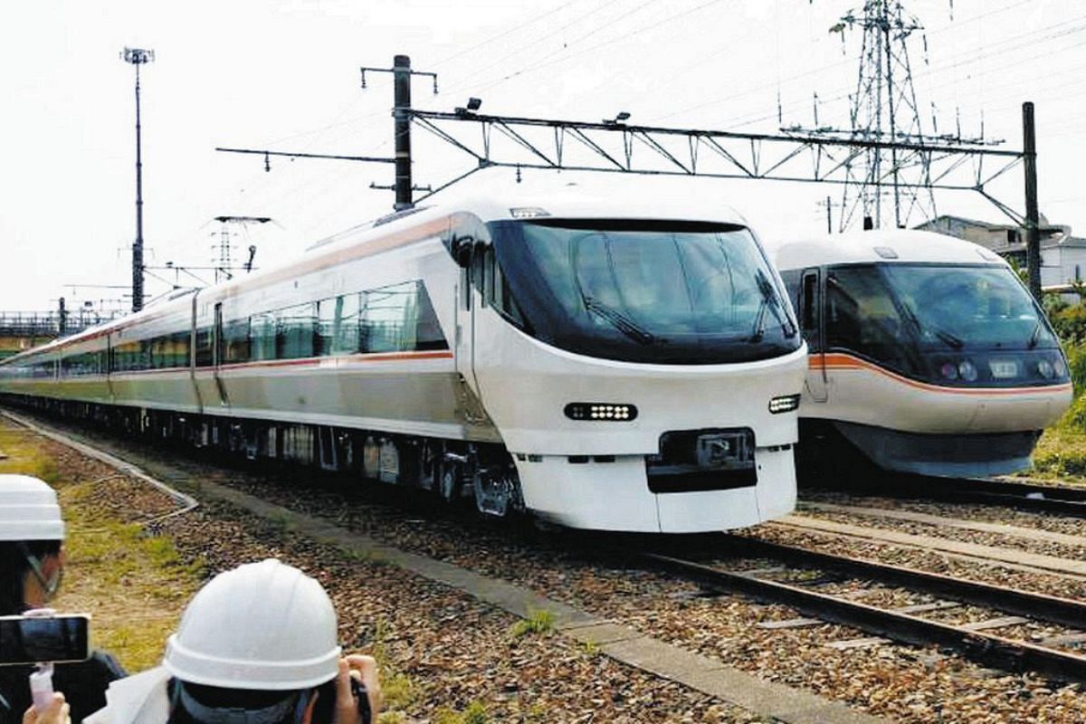 【動画】「アルプスを翔ける爽風」　特急しなの新型車両「385系」公開、JR東海：中日新聞Web