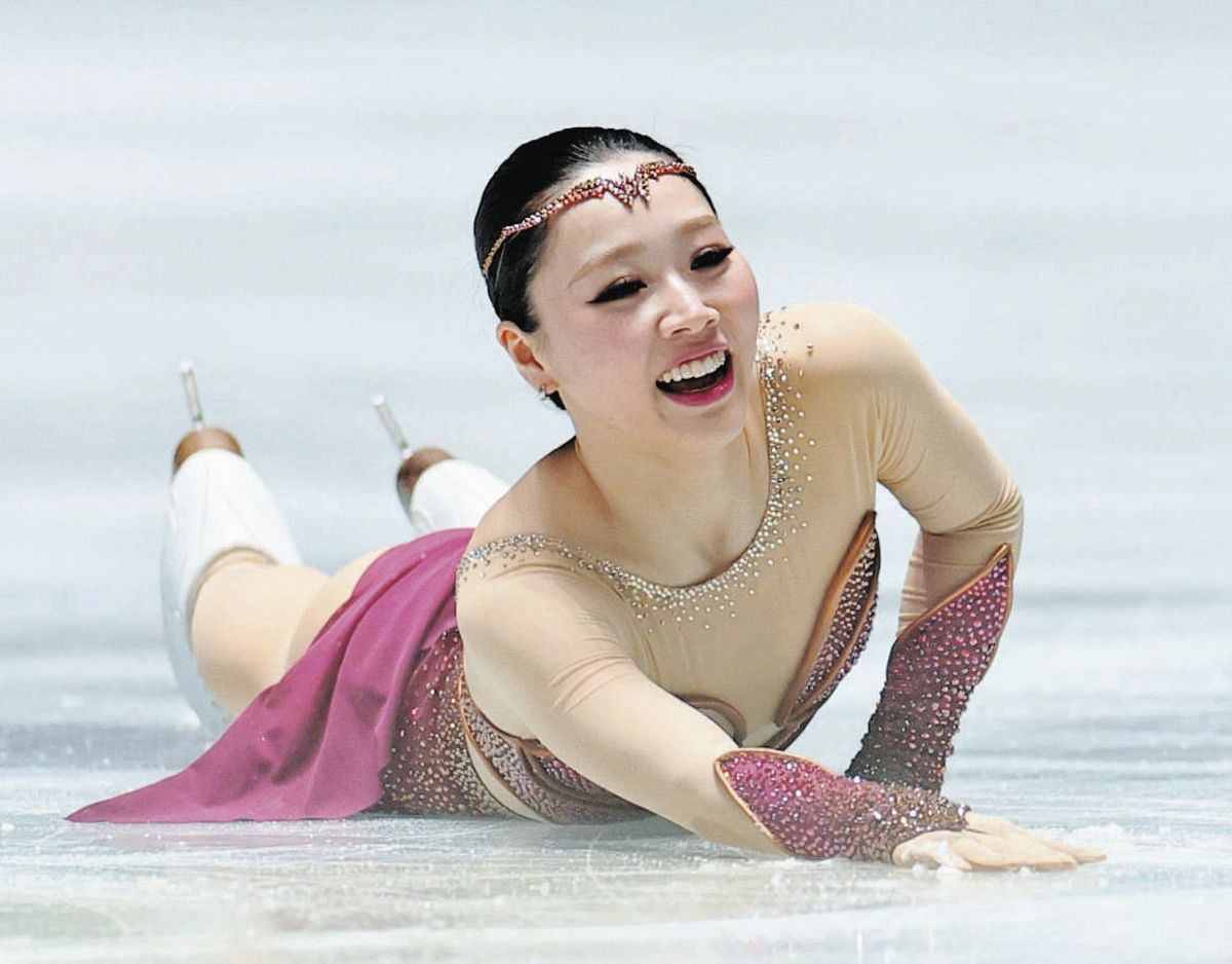 フィギュア】樋口新葉、現役ラストの全日本で全着氷 演技直後に氷上で