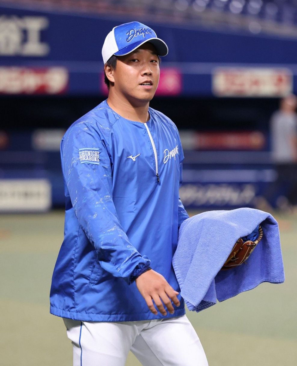 中日ドラゴンズブライト選手実使用帽子 オリックス香月選手実使用手袋