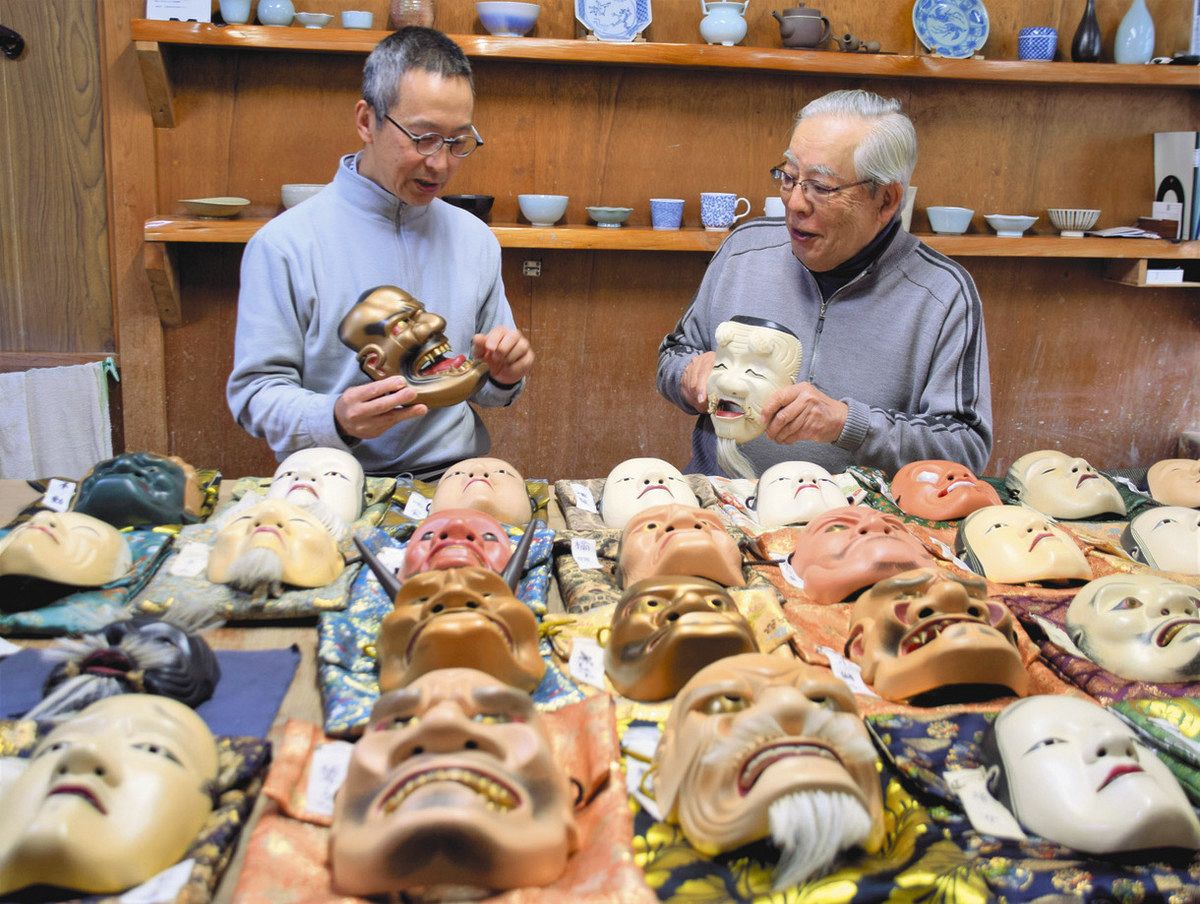 亡き父が作った能面使って 陶芸家・村上さん寄贈：中日新聞Web
