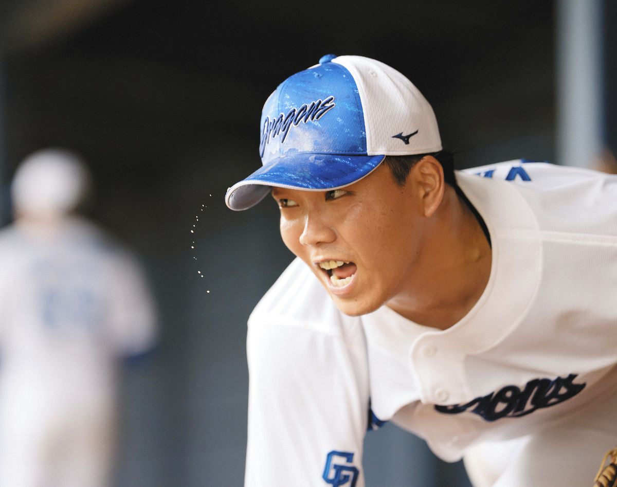 中日ドラゴンズ 柳裕也選手 直筆サイン入りユニホーム