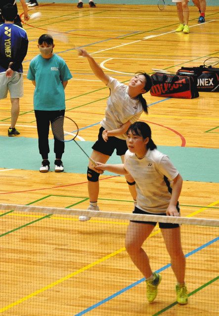 県高校総体出場懸け２０校が熱戦 松本で中信バド大会 中日新聞web