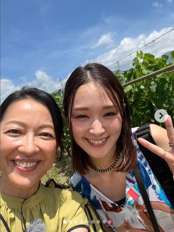 羽田美智子／恋/永遠 ◇羽田美智子、「すっかり姉妹のように」剛力彩芽との2ショット【写真