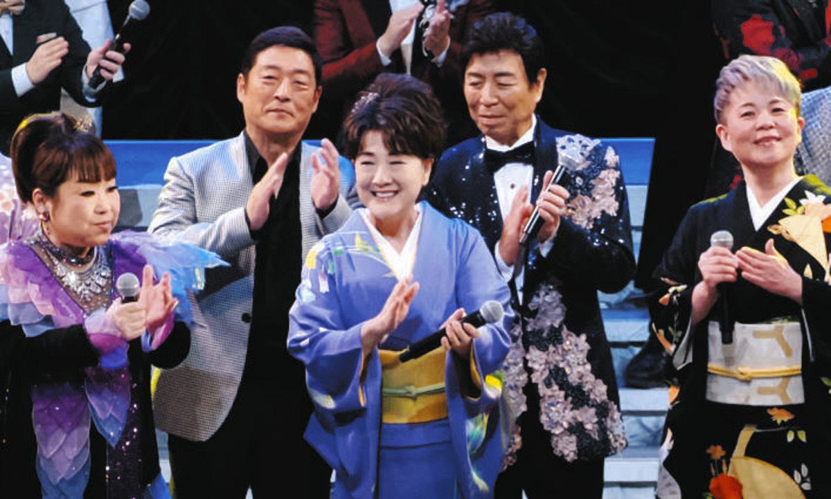 川中美幸、天童よしみ、島津亜矢、前川清、山本譲二、北山たけしら総勢