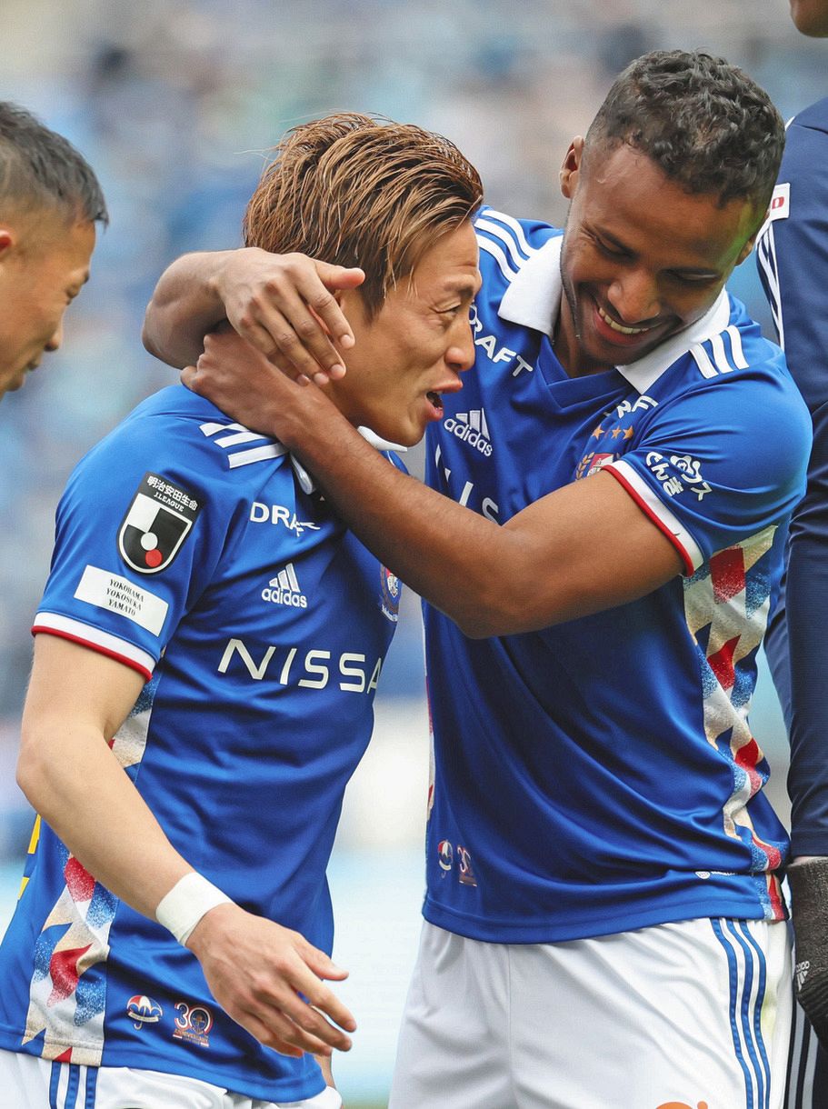 横浜m 打ってみようかな 仲川輝人 超絶ミドルで王者 川崎を撃沈 4季ぶりの1試合2発 中日スポーツ 東京中日スポーツ