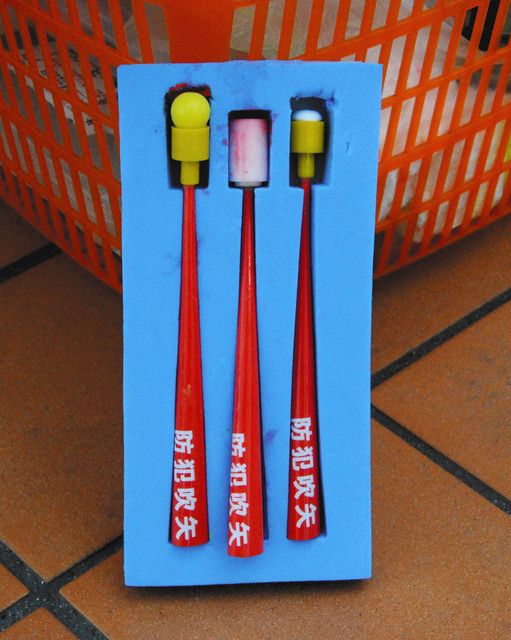 ◆マグネット吹き矢：教室用いろいろ：大幅値下げ新品未使用15,000円 速くて簡単「防犯マグネット吹き矢」 諏訪の藤森さん開発：中日新聞Web