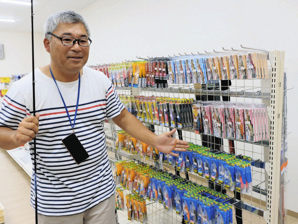 穴水に釣具店 “復活” 仮設商店街に あす 地震で閉店「釣侍」元店員