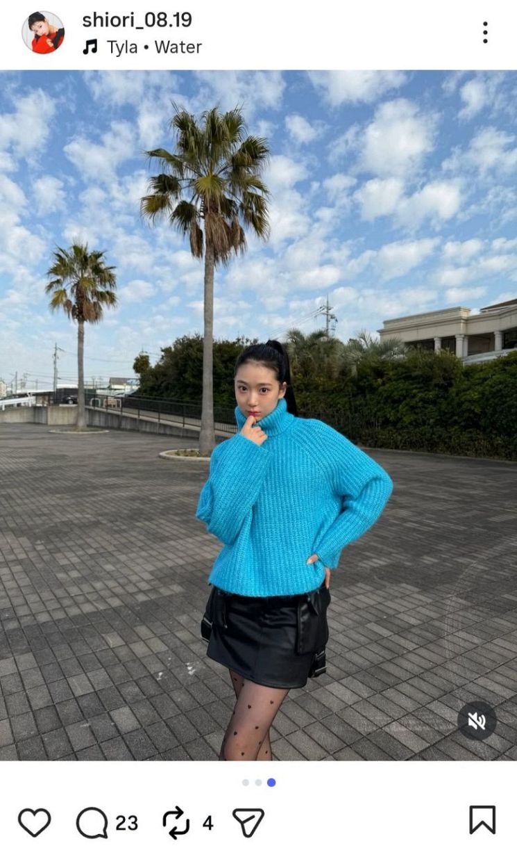 ◇高校生ラウンドガール・百田汐里、「もう春やん」ショット【実際の